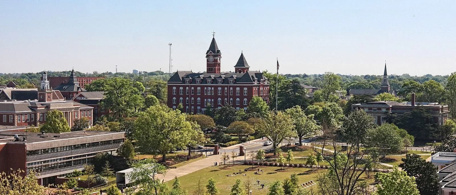 Samford Hall at Auburn University